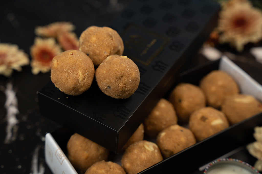 Gondh Laddoo